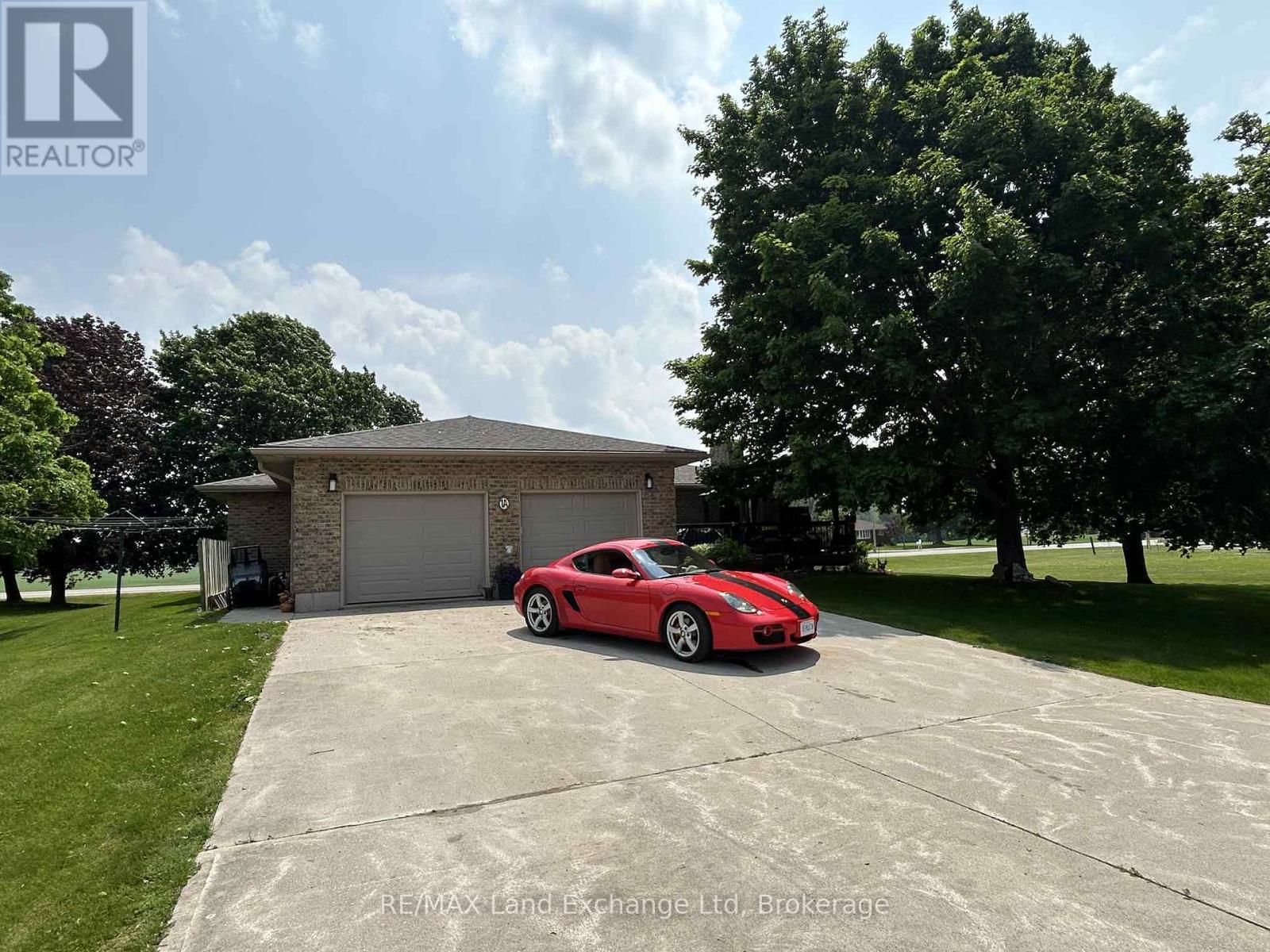 1 A Crawford Street, North Huron, Ontario  N0G 2W0 - Photo 2 - X12035127