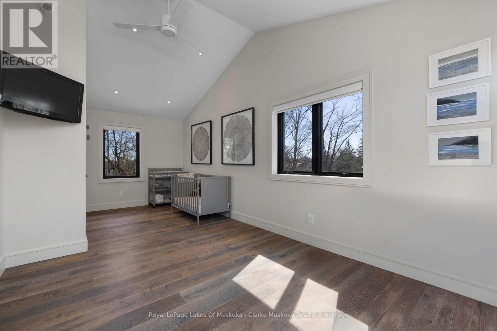 305 Wapaska Crescent, Gravenhurst, Ontario  P1P 0E9 - Photo 33 - X12066723