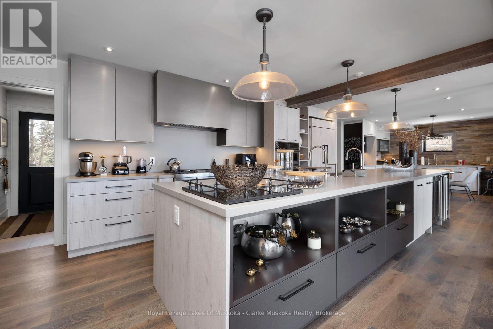 305 Wapaska Crescent, Gravenhurst, Ontario  P1P 0E9 - Photo 6 - X12066723