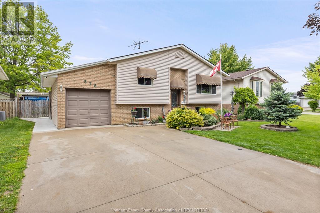 MLS# 25014609: 576 RICHMOND, Amherstburg, Canada