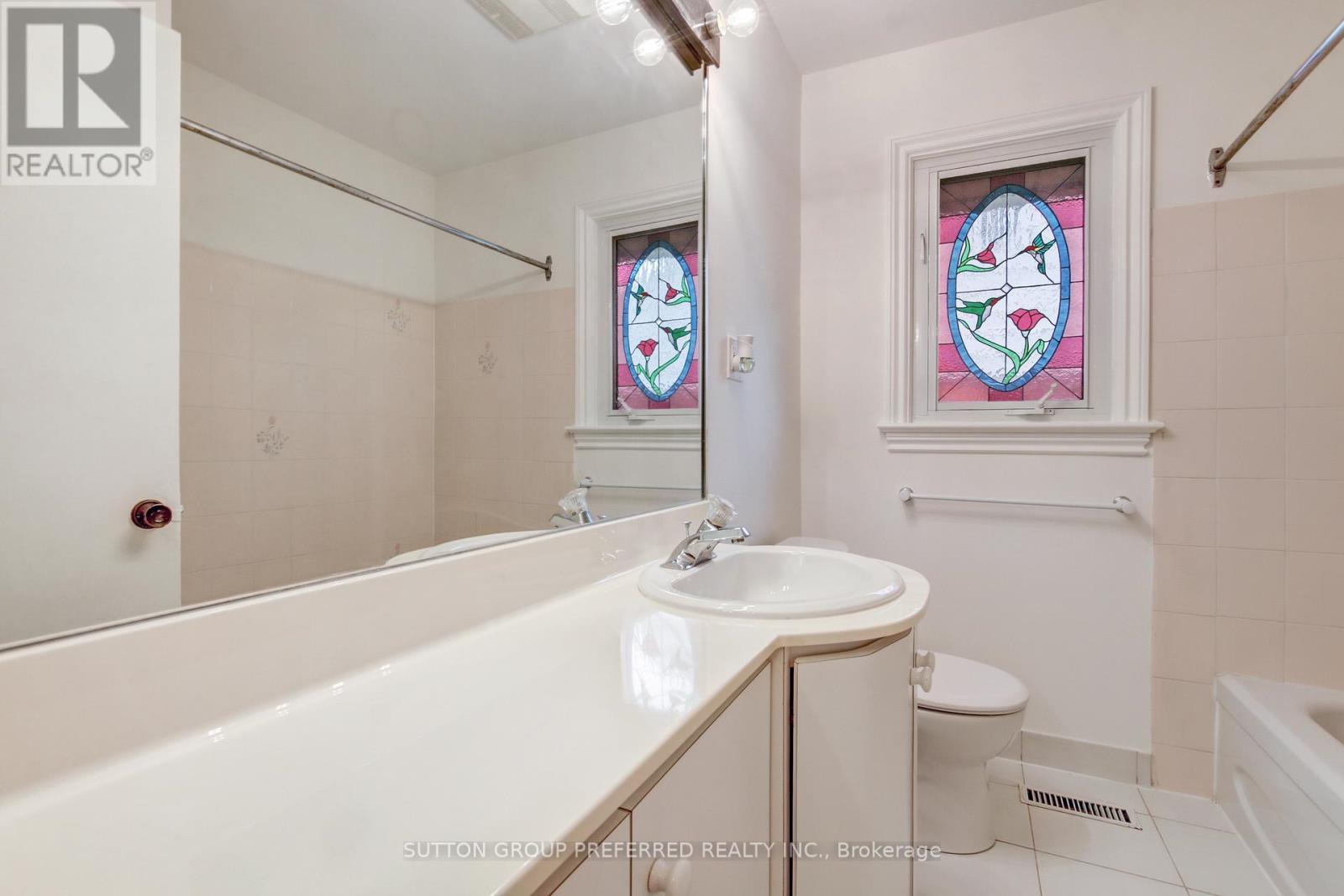 388 Colville Boulevard, London South (South B), Ontario  N6K 2J5 - Photo 10 - X12206175