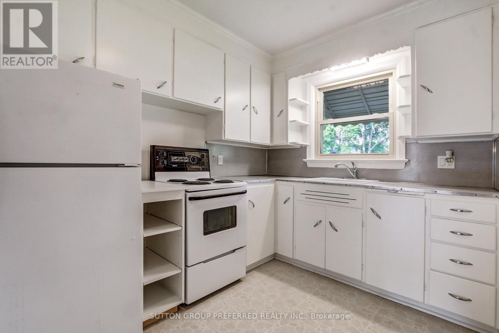 388 Colville Boulevard, London South (South B), Ontario  N6K 2J5 - Photo 12 - X12206175