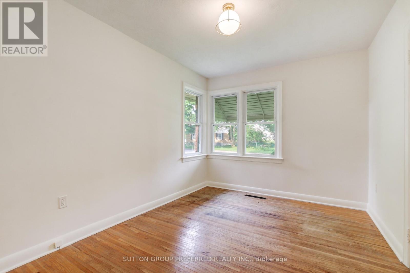 Photo 8 of 28 for 388 Colville Boulevard