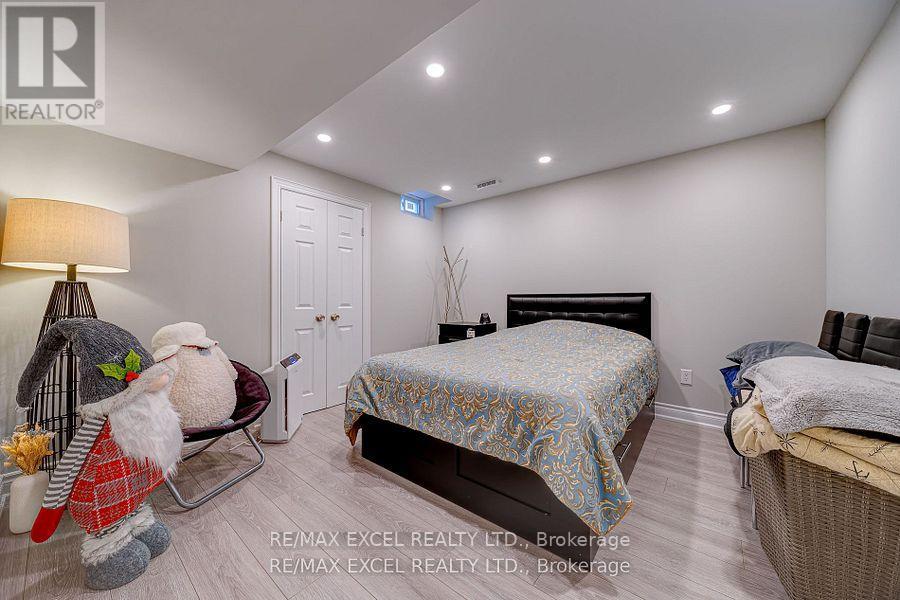 99 James Parrott Avenue, Markham, Ontario  L6E 2B3 - Photo 37 - N12208367