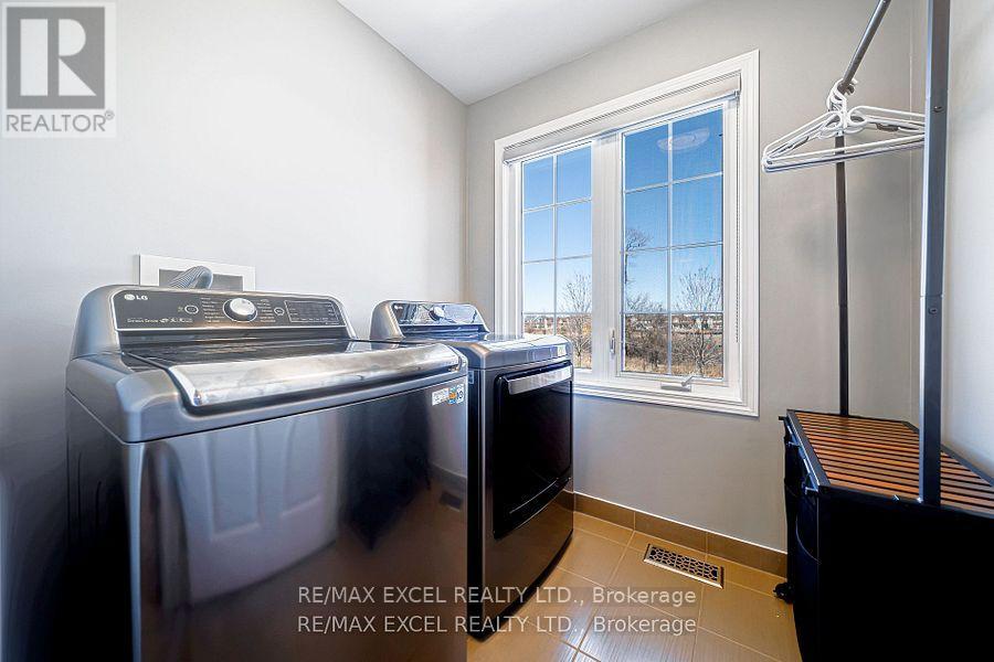 99 James Parrott Avenue, Markham, Ontario  L6E 2B3 - Photo 17 - N12208367