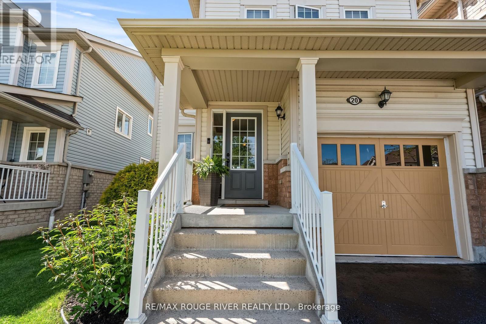 20 Gallimere Court, Whitby (Blue Grass Meadows), Ontario  L1N 0J5 - Photo 2 - E12209041