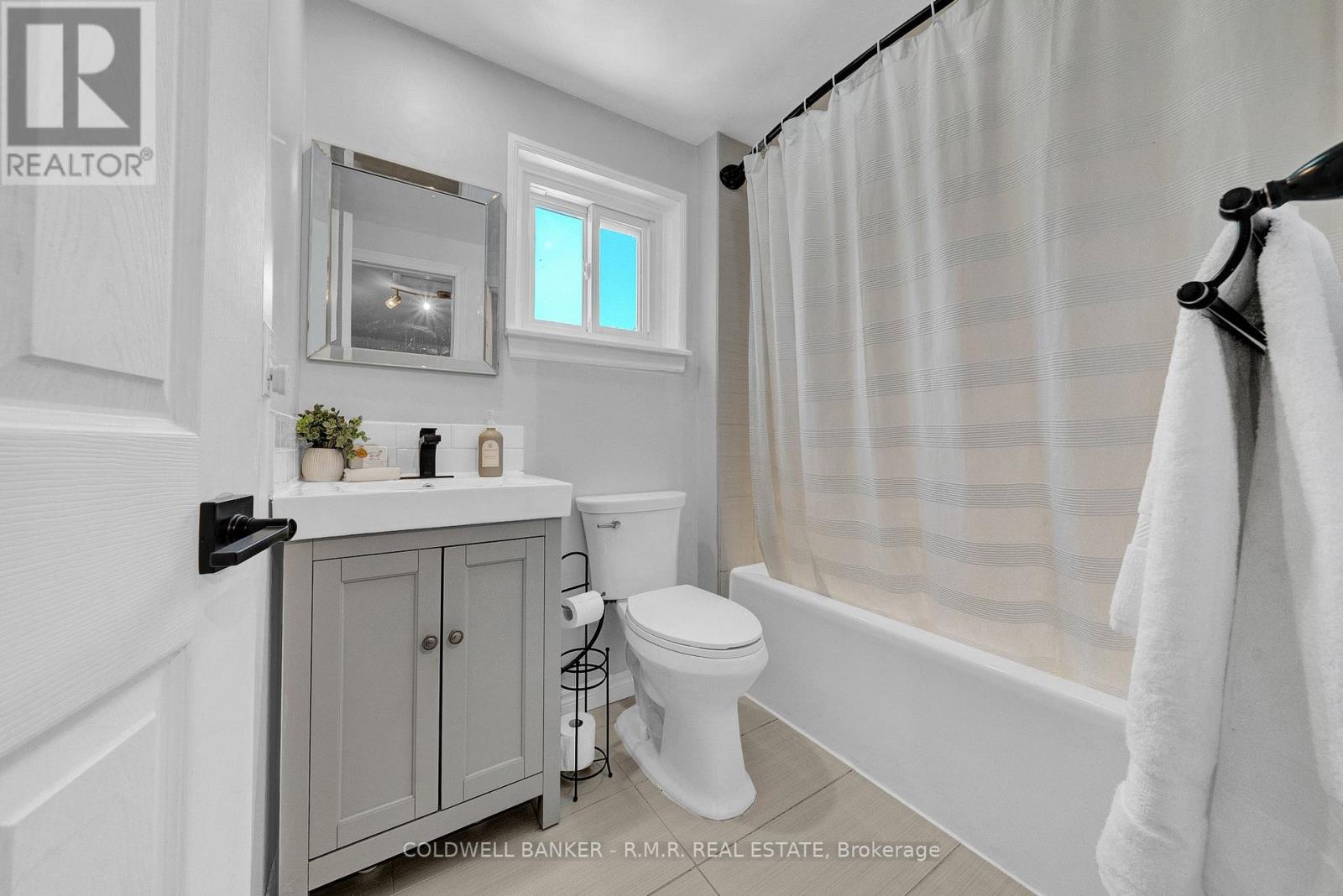 486 Neptune Court, Oshawa (Lakeview), Ontario  L1J 6E1 - Photo 21 - E12209064