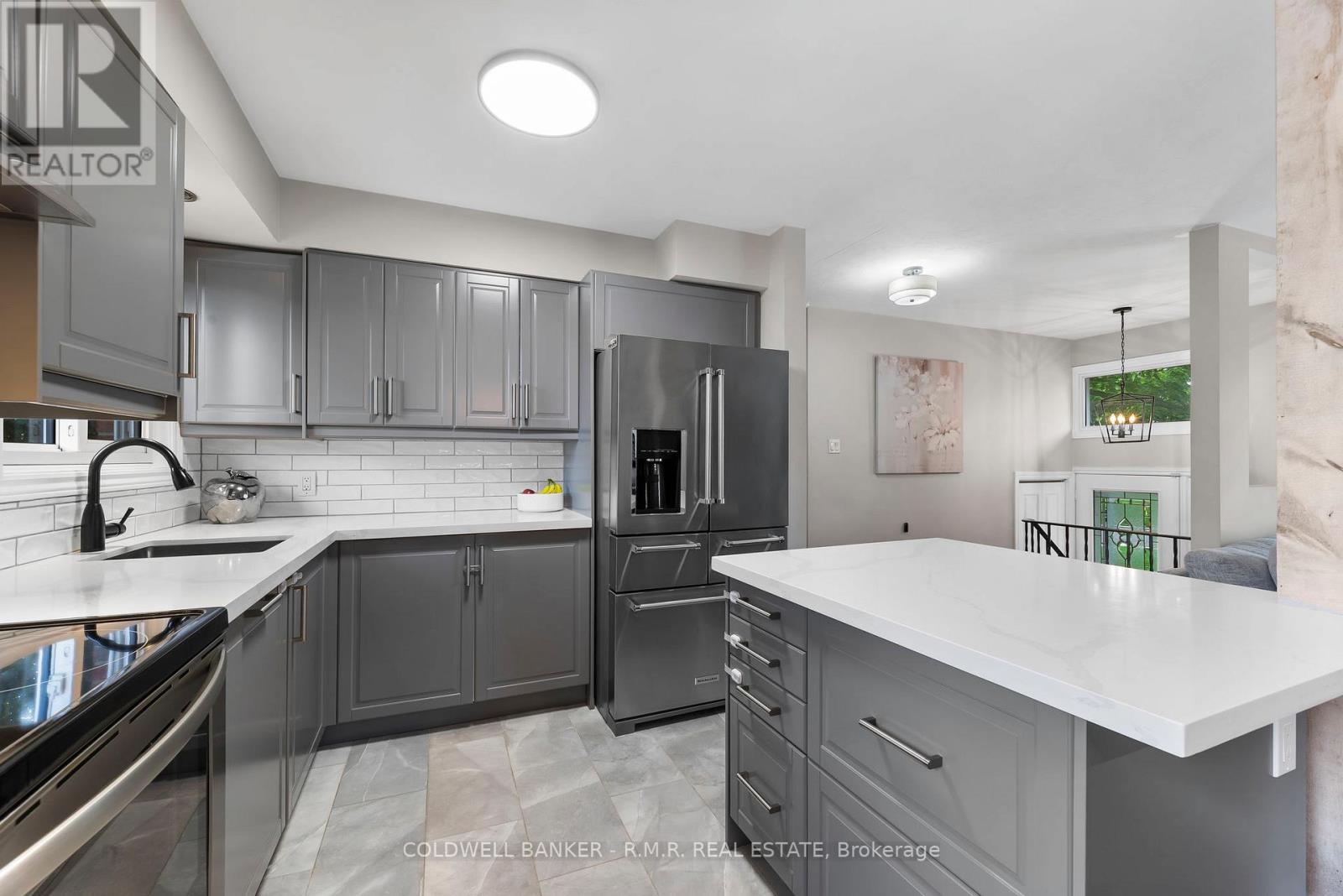 21 Parkway Crescent, Clarington (Bowmanville), Ontario  L1C 1B9 - Photo 10 - E12209144