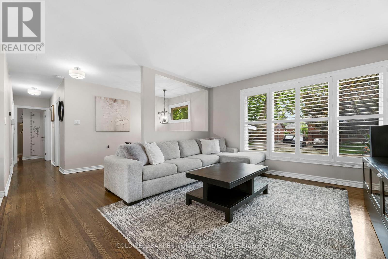 21 Parkway Crescent, Clarington (Bowmanville), Ontario  L1C 1B9 - Photo 5 - E12209144