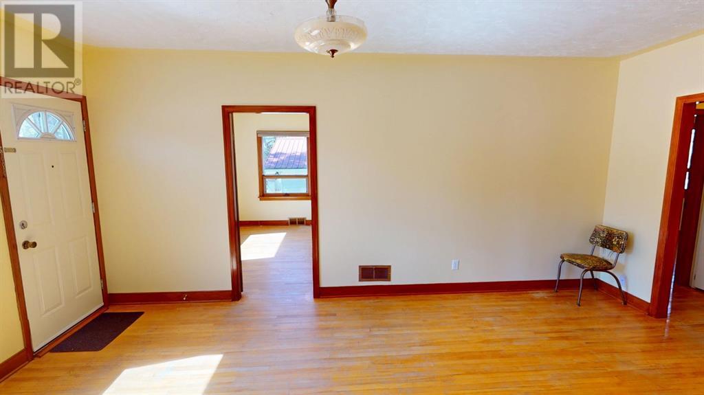 Property at 524 2 Avenue W image 5