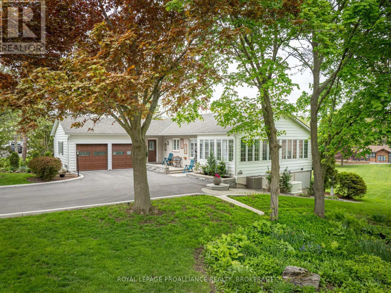 1682 South Boulevard, Kingston (Kingston East (Incl Cfb Kingston)), Ontario  K7L 4V1 - Photo 2 - X12209111