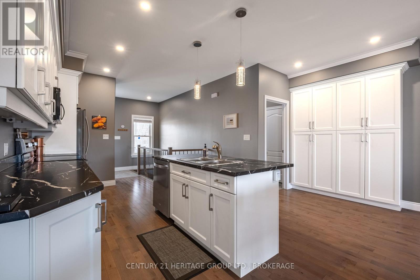 68 Potter Drive, Loyalist (Odessa), Ontario  K0H 2H0 - Photo 12 - X12209128