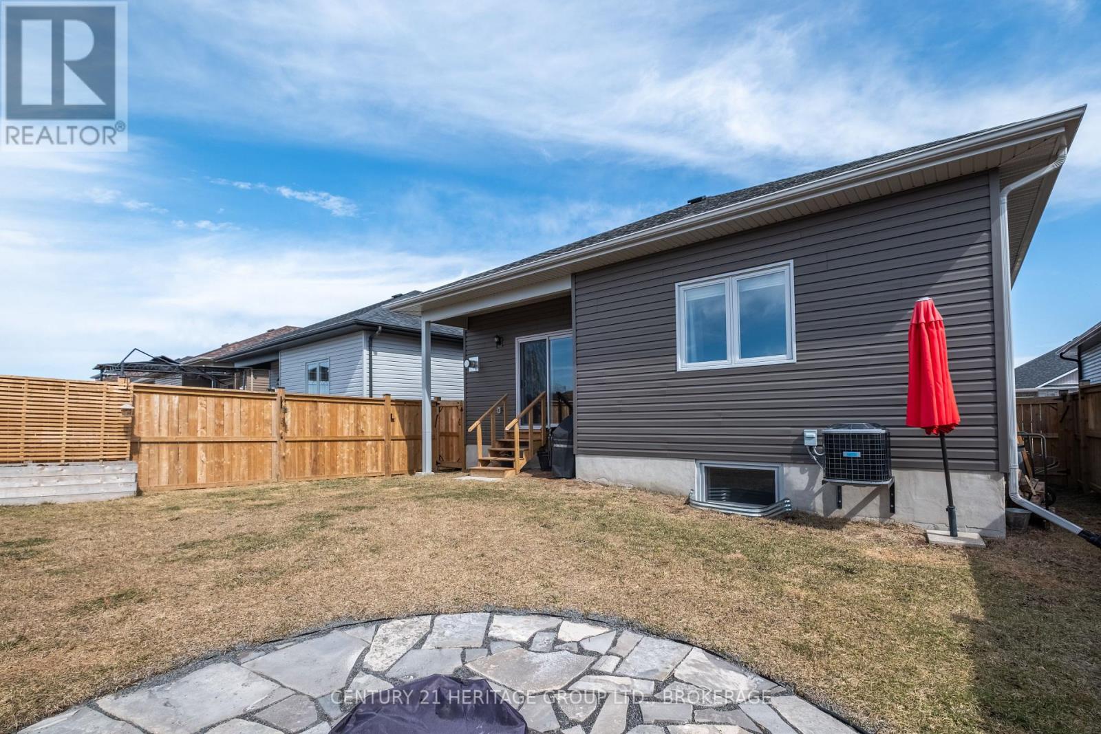 68 Potter Drive, Loyalist (Odessa), Ontario  K0H 2H0 - Photo 6 - X12209128