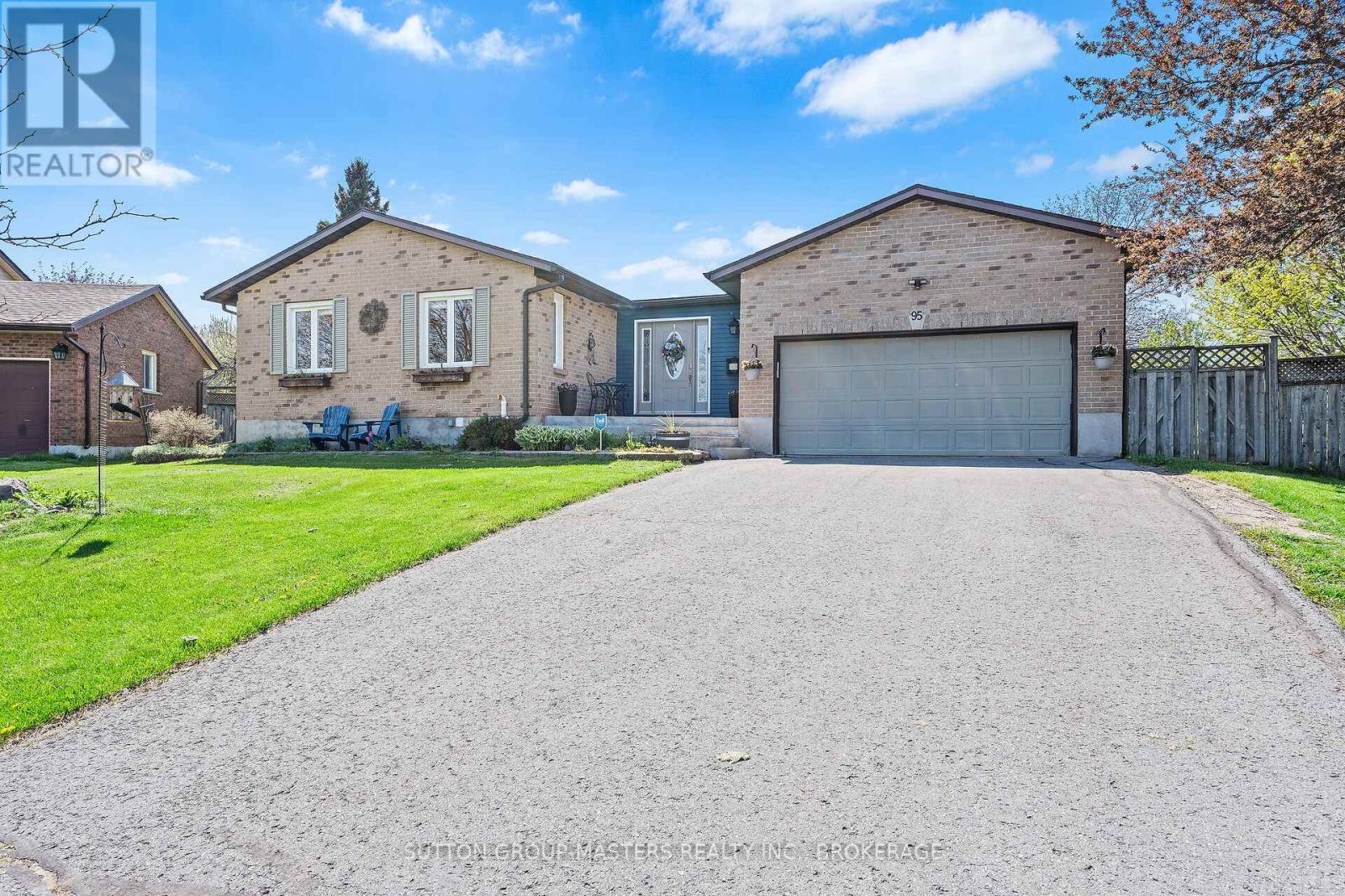 95 Nicholson Crescent, Loyalist (Amherstview), Ontario  K7N 1W9 - Photo 2 - X12209133