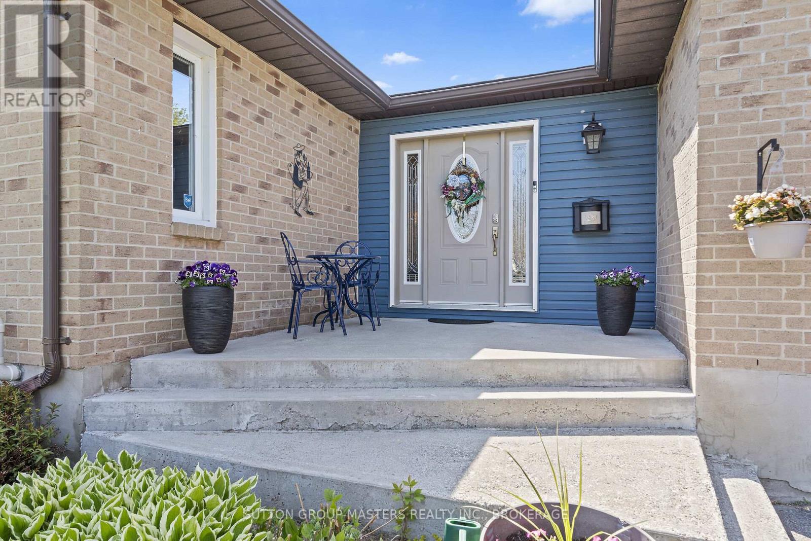 95 Nicholson Crescent, Loyalist (Amherstview), Ontario  K7N 1W9 - Photo 5 - X12209133