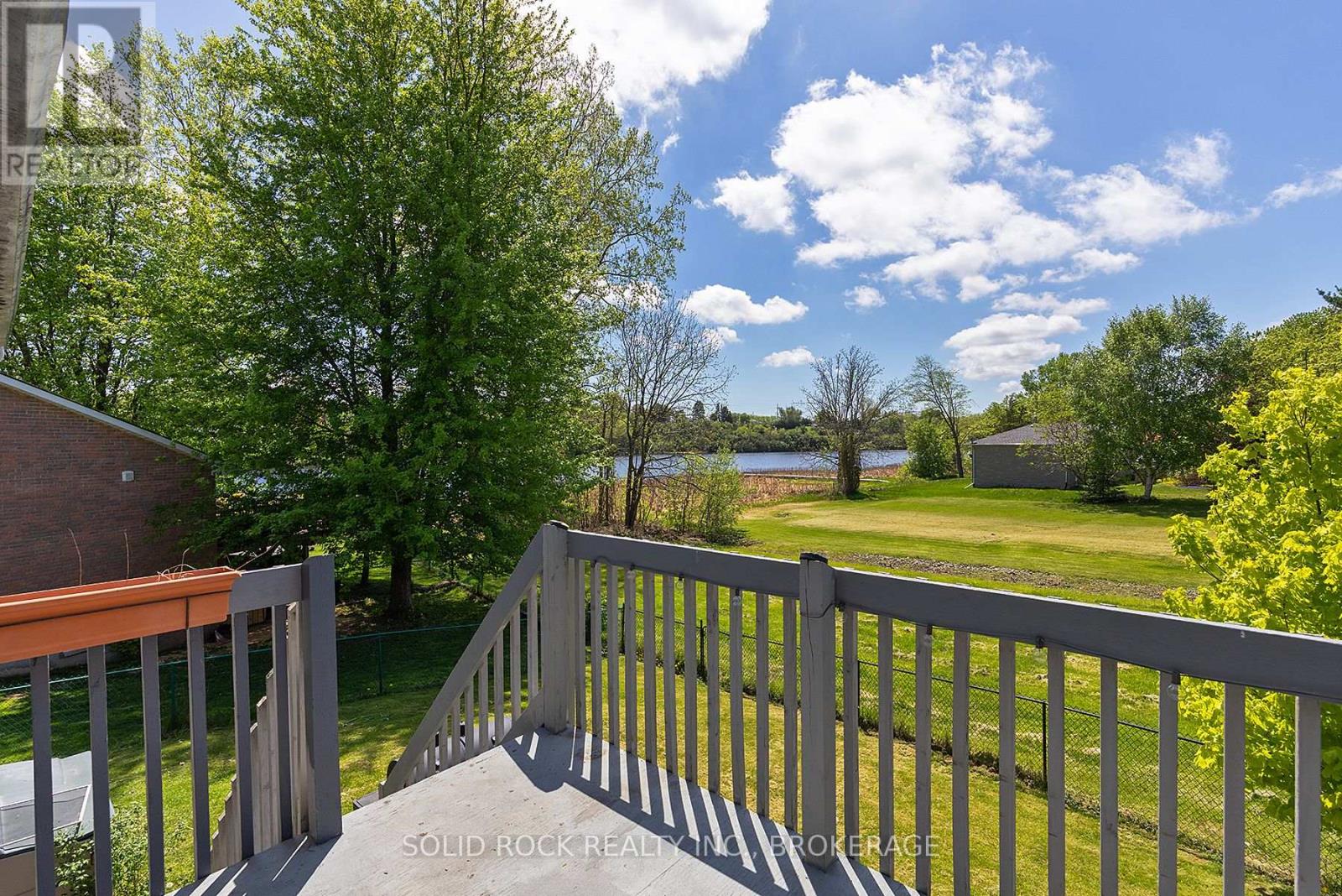 150 Shoreline Crescent, Greater Napanee (Greater Napanee), Ontario  K7R 3W2 - Photo 12 - X12209150
