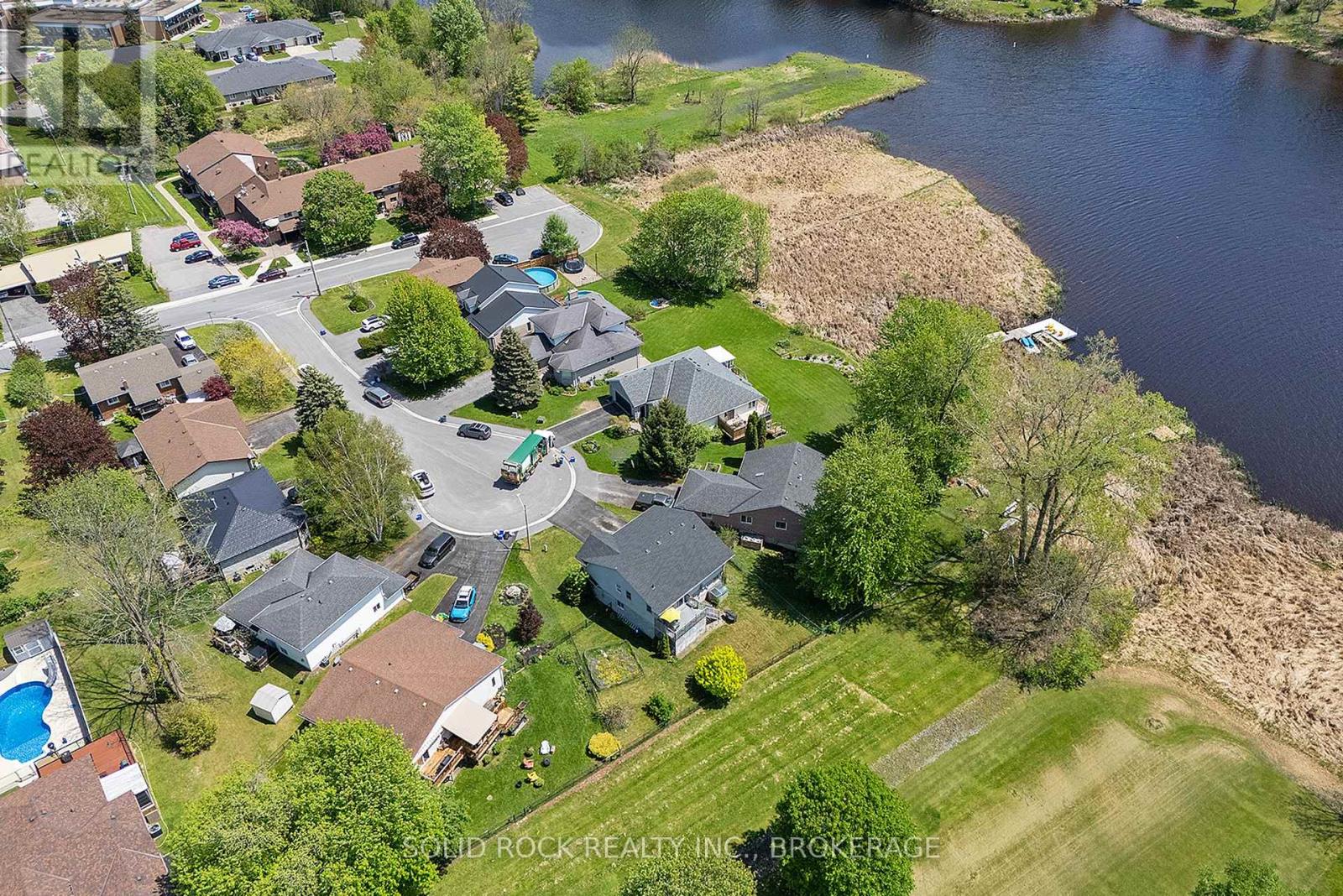 150 Shoreline Crescent, Greater Napanee (Greater Napanee), Ontario  K7R 3W2 - Photo 6 - X12209150