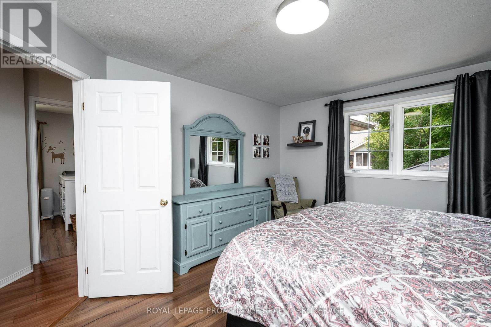 94 Dalgleish Avenue, Kingston (Kingston East (Incl Barret Crt)), Ontario  K7K 7E1 - Photo 18 - X12209189