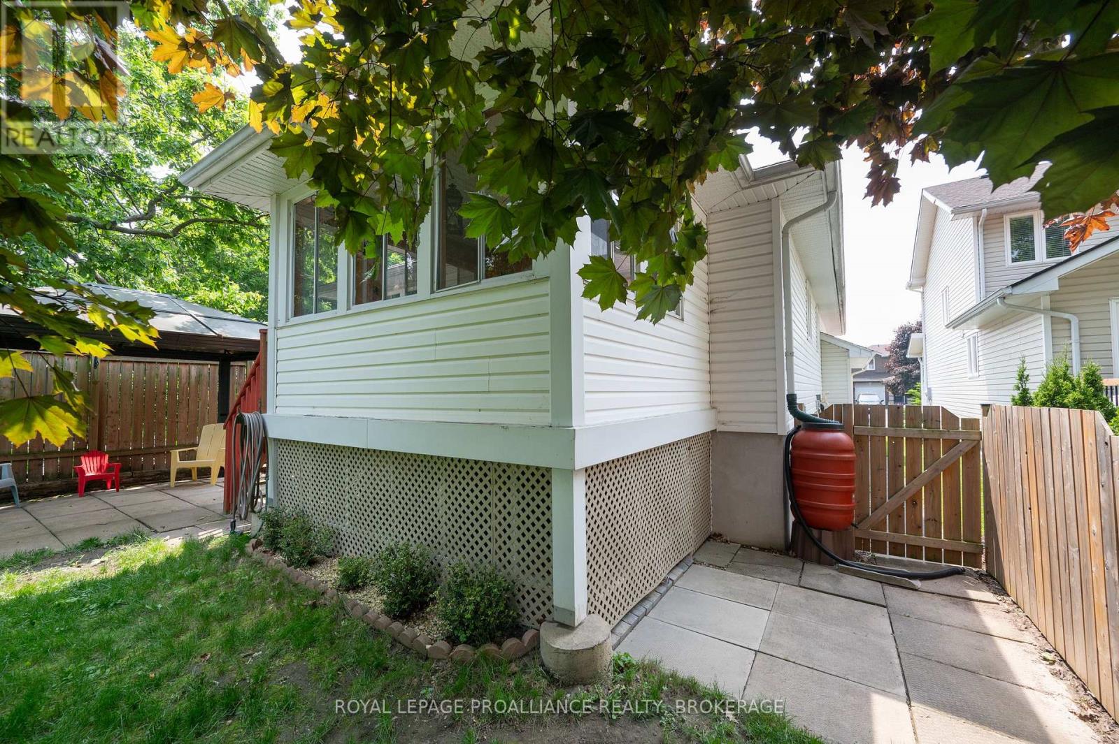 94 Dalgleish Avenue, Kingston (Kingston East (Incl Barret Crt)), Ontario  K7K 7E1 - Photo 37 - X12209189