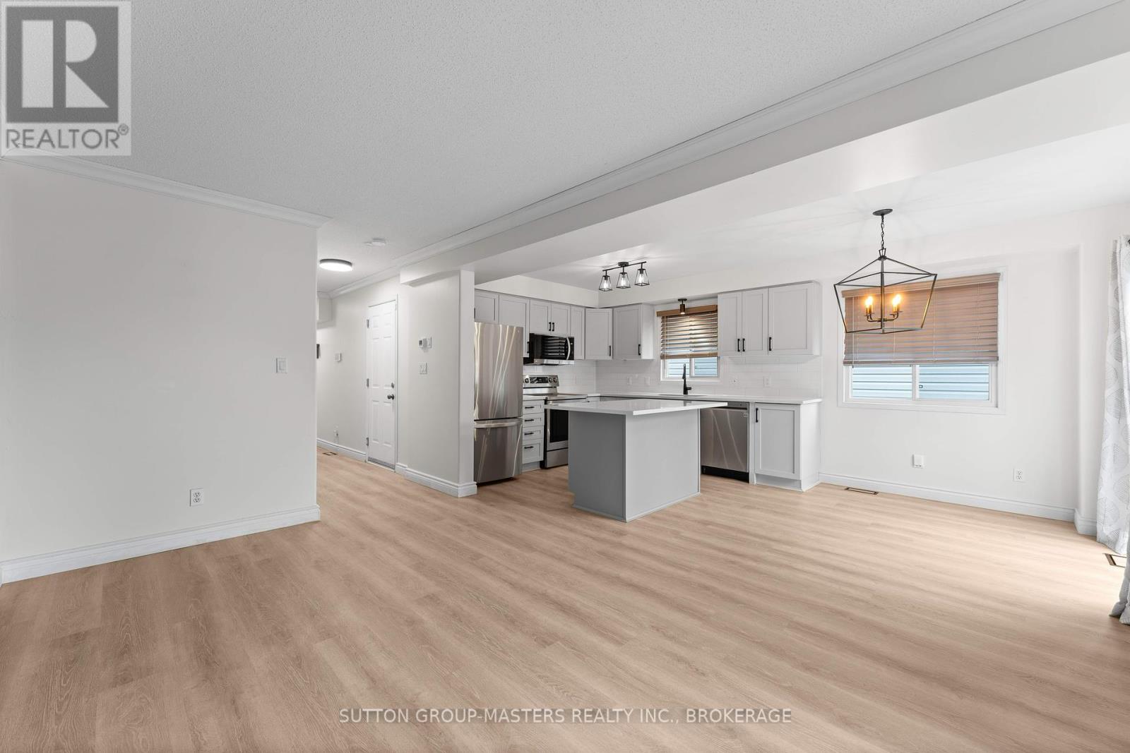 976 Bluffwood Avenue, Kingston (Kingston East (Incl Barret Crt)), Ontario  K7K 7K5 - Photo 10 - X12209194