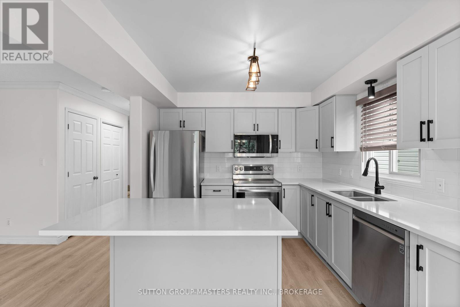976 Bluffwood Avenue, Kingston (Kingston East (Incl Barret Crt)), Ontario  K7K 7K5 - Photo 13 - X12209194