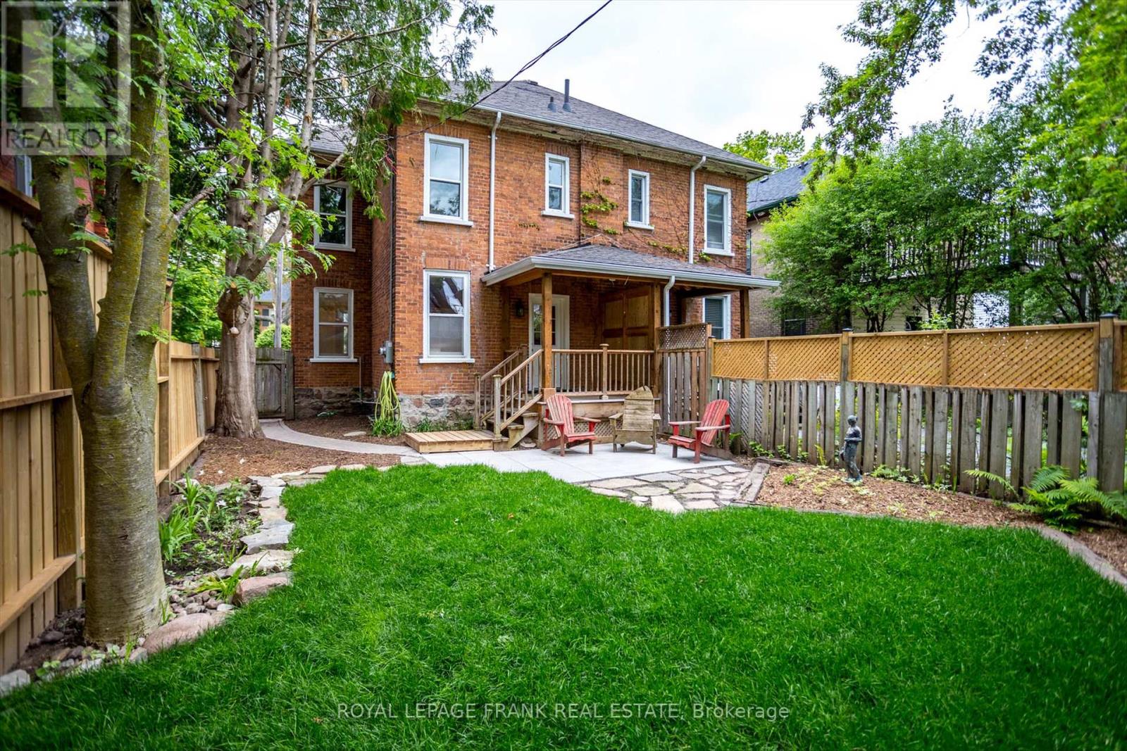 565 Gilmour Street, Peterborough Central (Old West End), Ontario  K9H 2K3 - Photo 33 - X12209036
