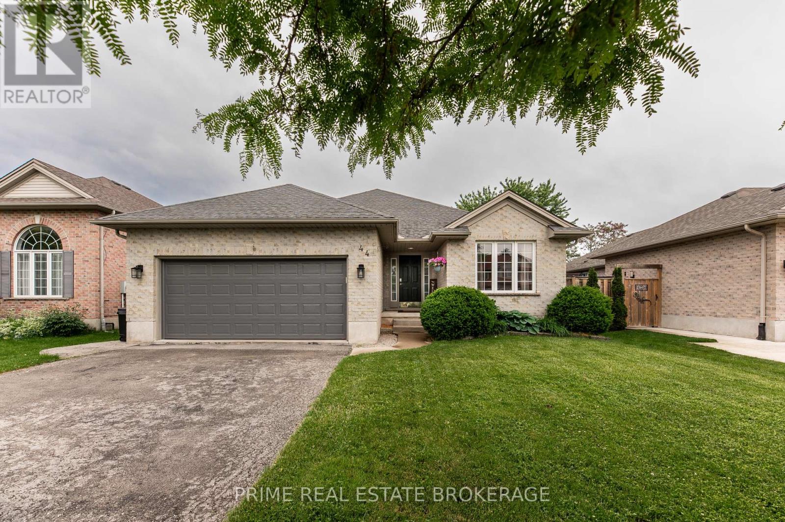 44 Riverbank Drive