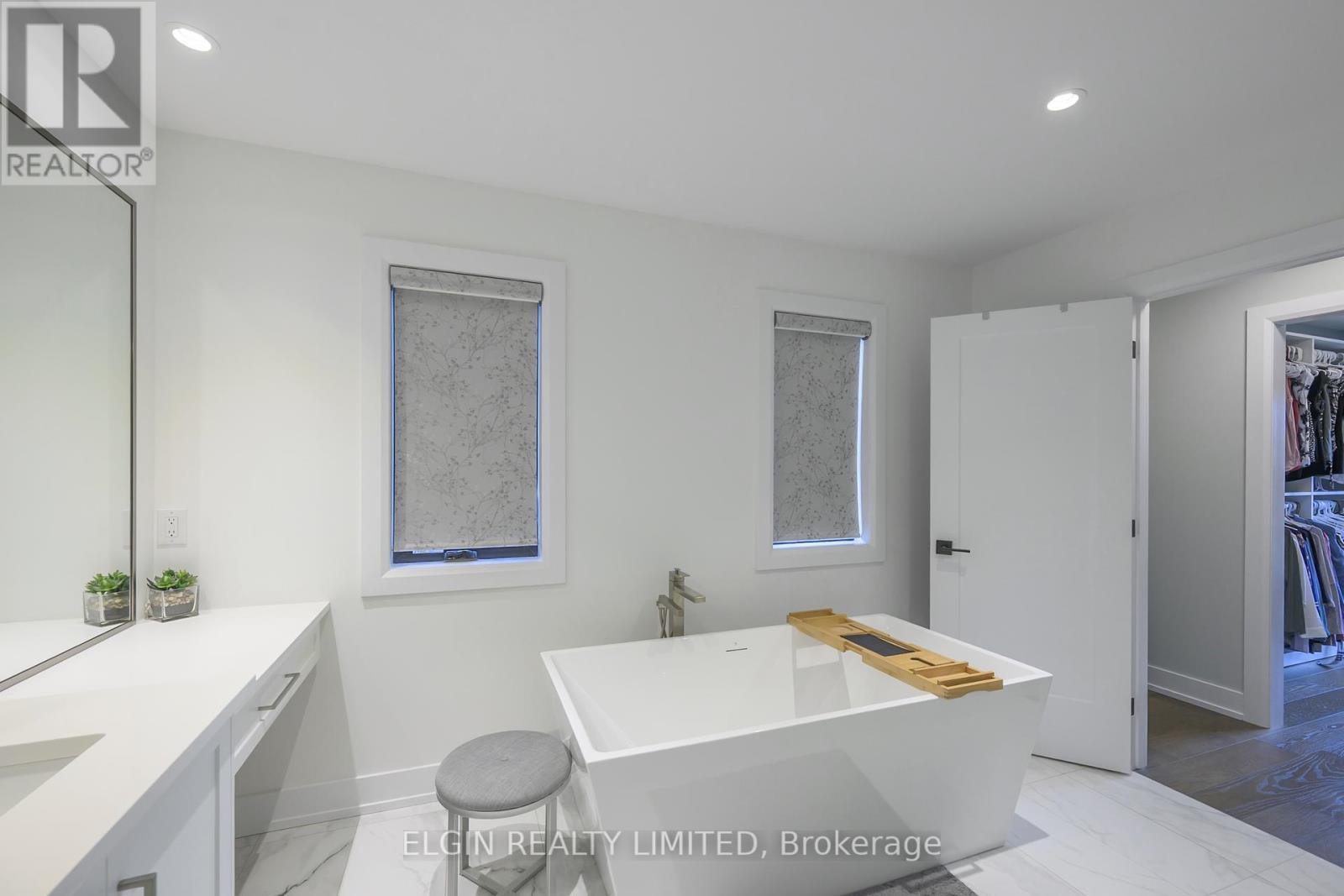 107 Optimist Drive, Southwold (Talbotville), Ontario  N5P 0G2 - Photo 36 - X12209131