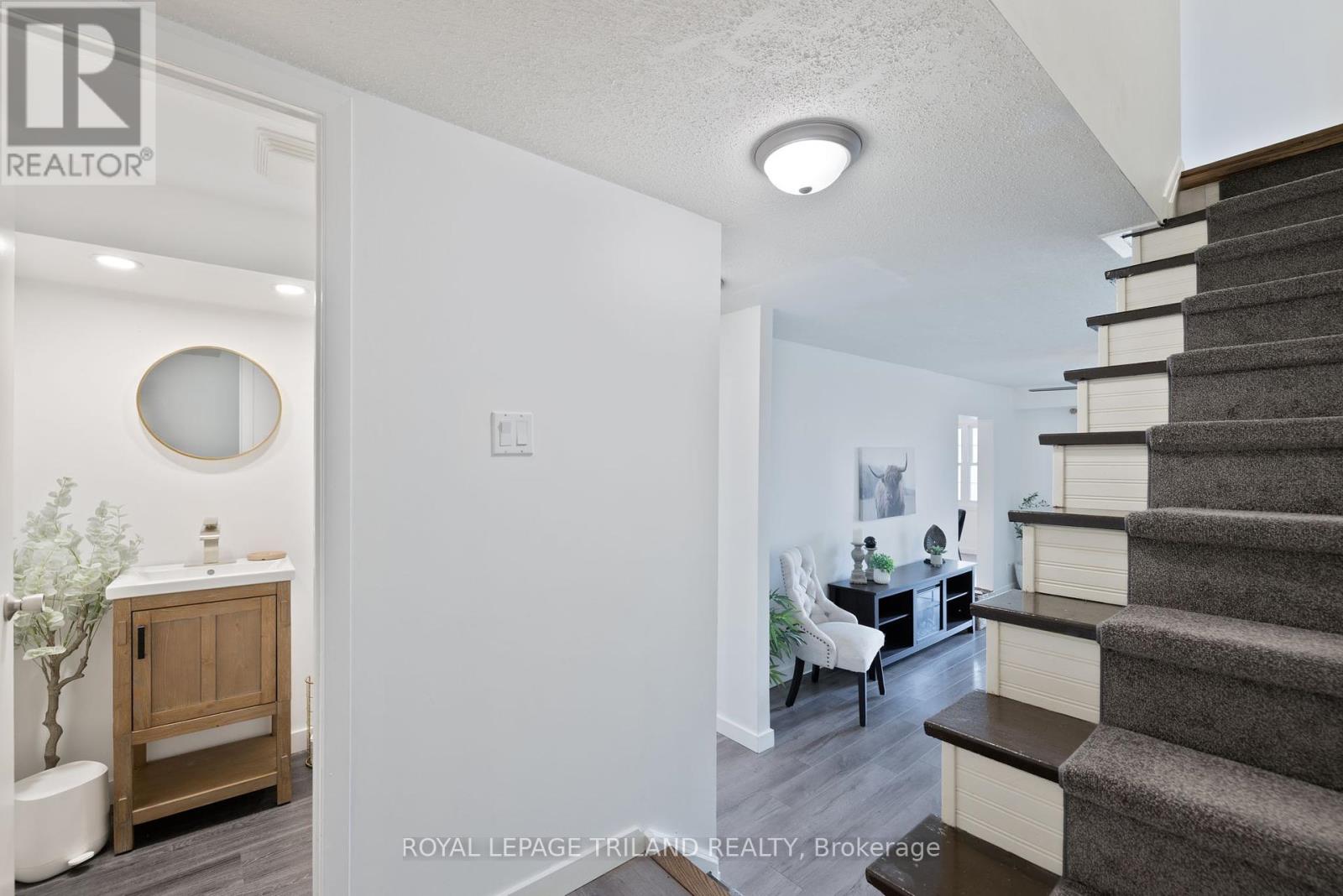 76 - 900 Pond View Road, London South (South T), Ontario  N5Z 4L7 - Photo 16 - X12209136