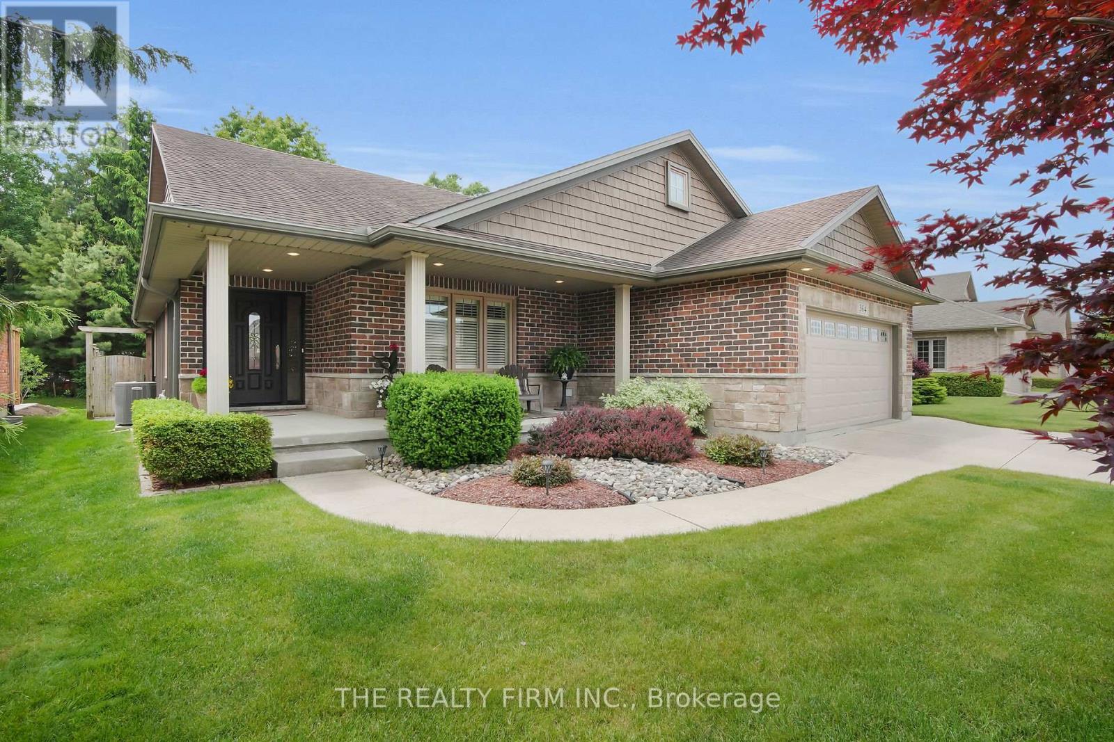 364 Darcy Drive E, Strathroy-Caradoc (Ne), Ontario  N7G 0A1 - Photo 2 - X12209178