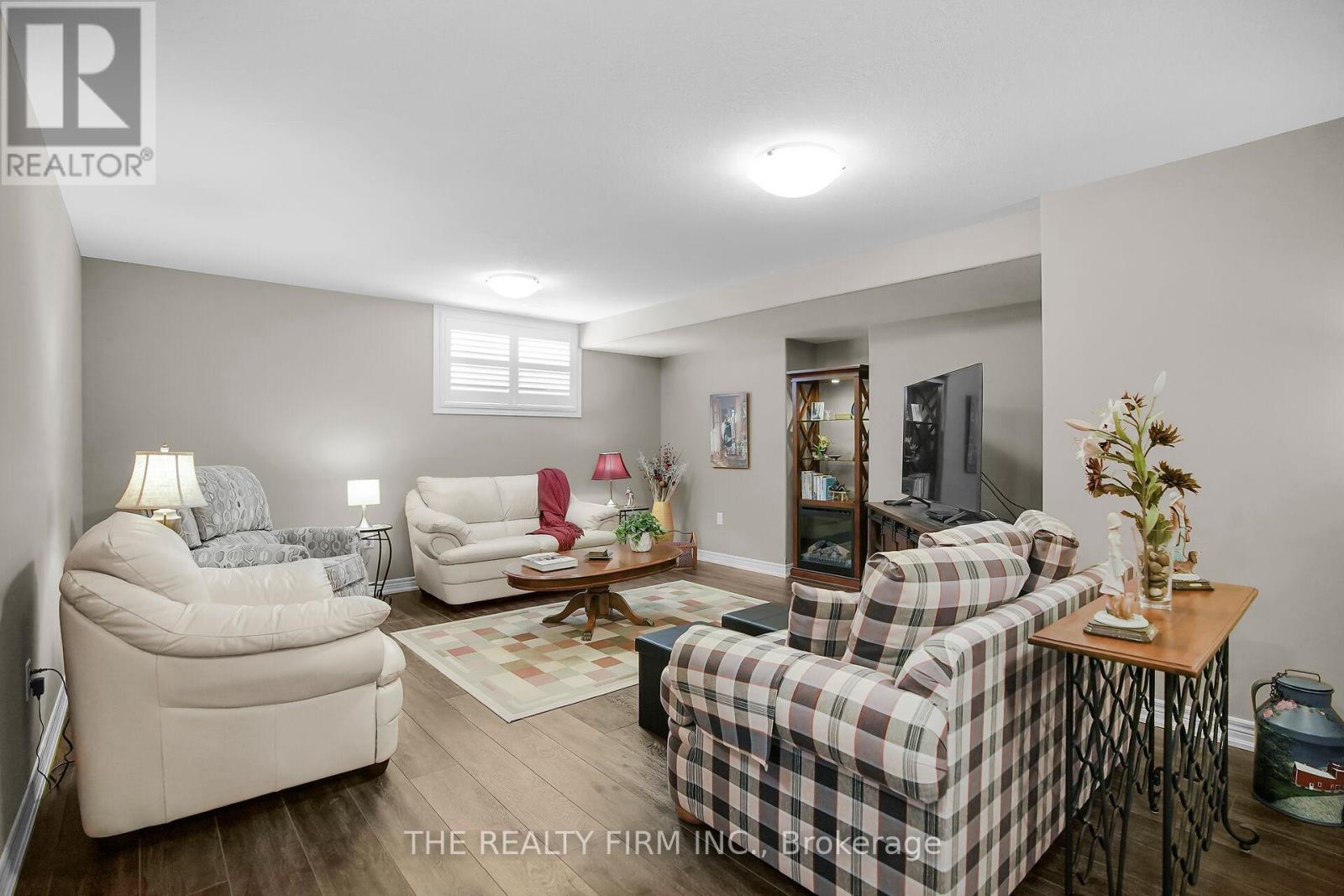364 Darcy Drive E, Strathroy-Caradoc (Ne), Ontario  N7G 0A1 - Photo 30 - X12209178