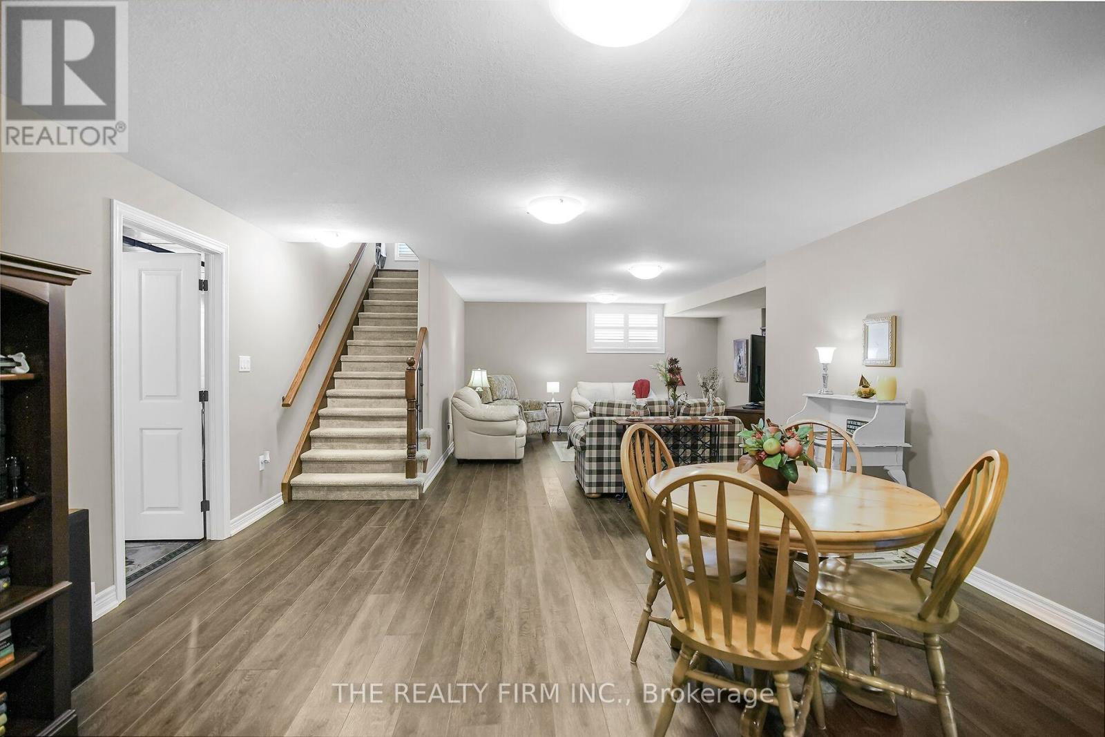 364 Darcy Drive E, Strathroy-Caradoc (Ne), Ontario  N7G 0A1 - Photo 32 - X12209178