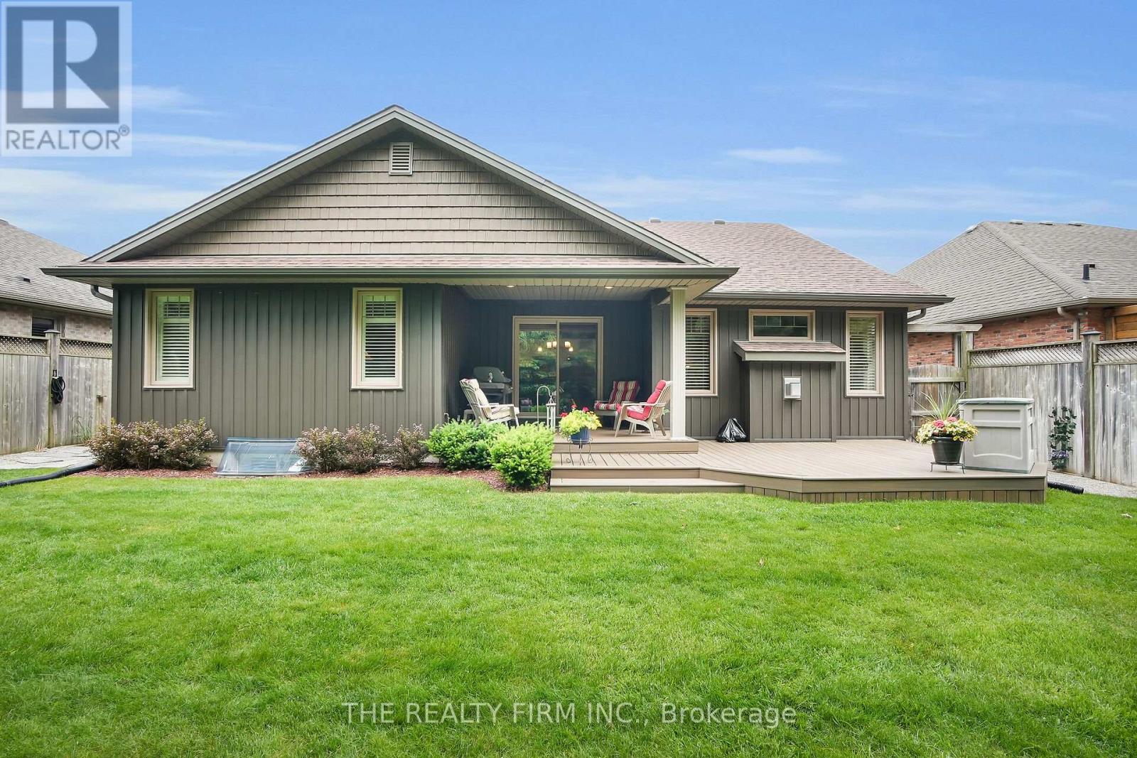 364 Darcy Drive E, Strathroy-Caradoc (Ne), Ontario  N7G 0A1 - Photo 42 - X12209178