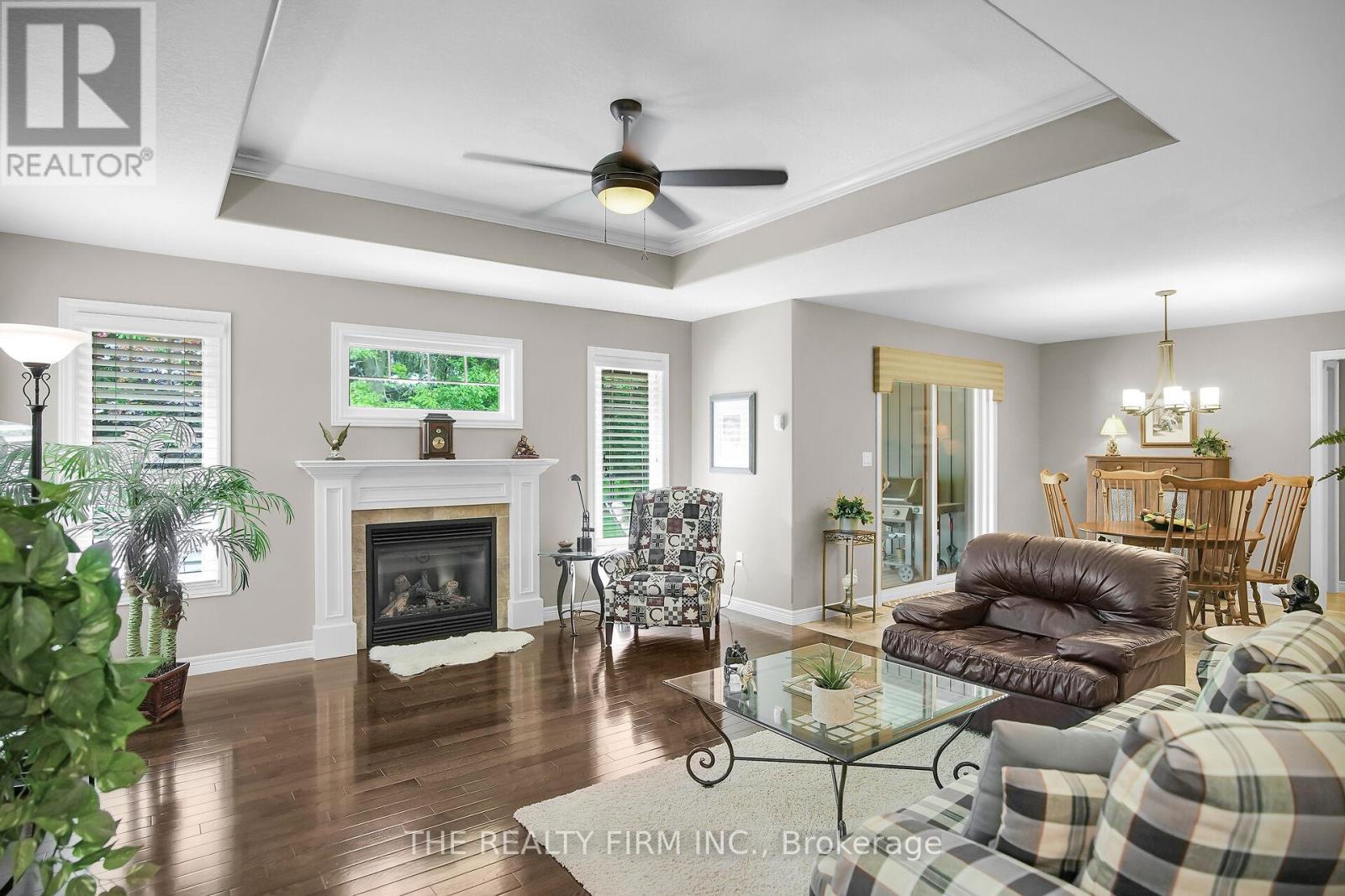 364 Darcy Drive E, Strathroy-Caradoc (Ne), Ontario  N7G 0A1 - Photo 8 - X12209178