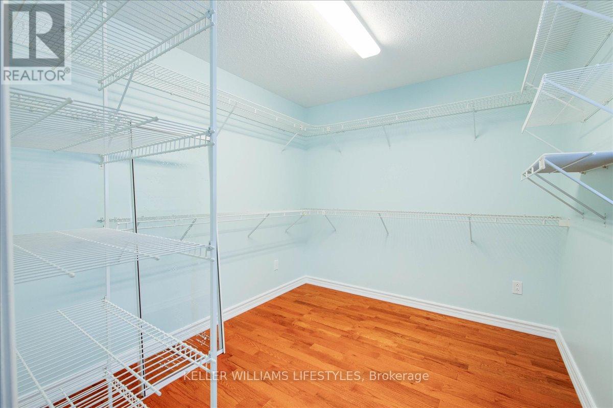 24 Main Street S, Lambton Shores, Ontario  N0N 1J0 - Photo 9 - X12209222