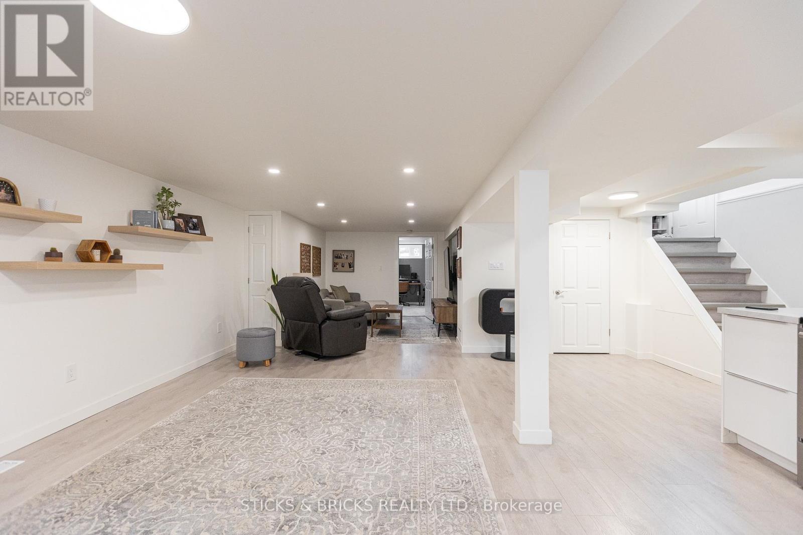 91 Elgin Street, Thorold (Thorold Downtown), Ontario  L2V 3B8 - Photo 23 - X12209011