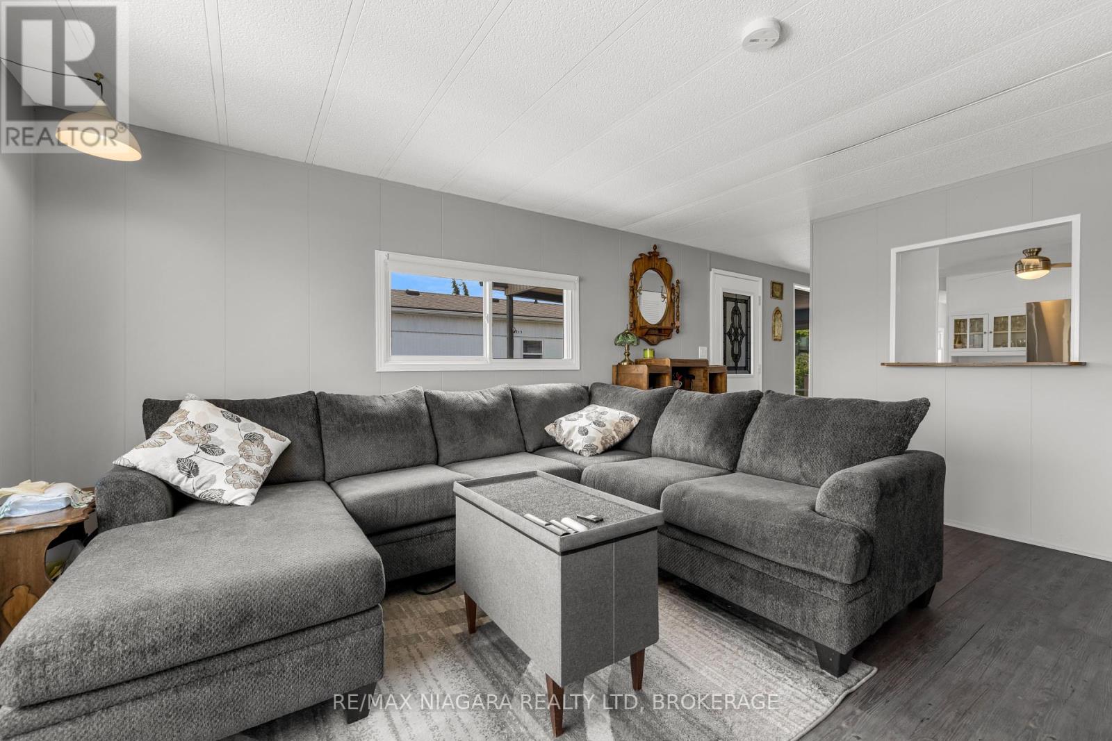 49 - 2175 Mewburn Road, Niagara Falls (Casey), Ontario  L2J 0A6 - Photo 5 - X12209118