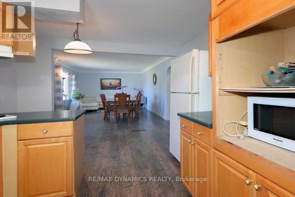 26 Beamer Avenue, St. Catharines (Bunting/linwell), Ontario  L2M 2L3 - Photo 11 - X12209124