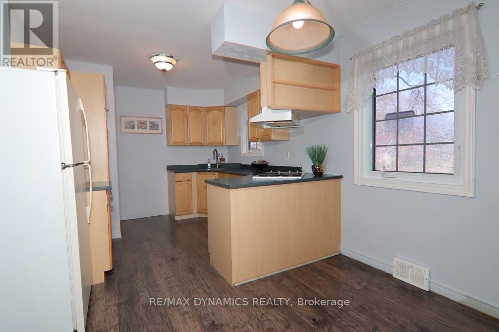 26 Beamer Avenue, St. Catharines (Bunting/linwell), Ontario  L2M 2L3 - Photo 13 - X12209124