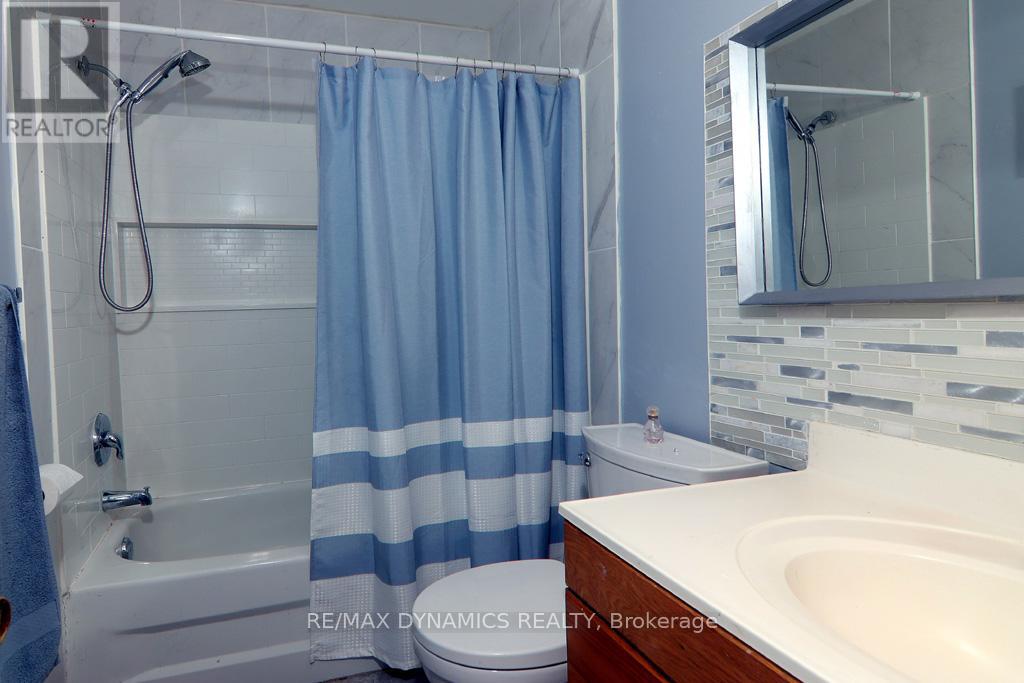 26 Beamer Avenue, St. Catharines (Bunting/linwell), Ontario  L2M 2L3 - Photo 17 - X12209124