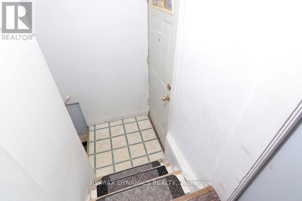 26 Beamer Avenue, St. Catharines (Bunting/linwell), Ontario  L2M 2L3 - Photo 21 - X12209124