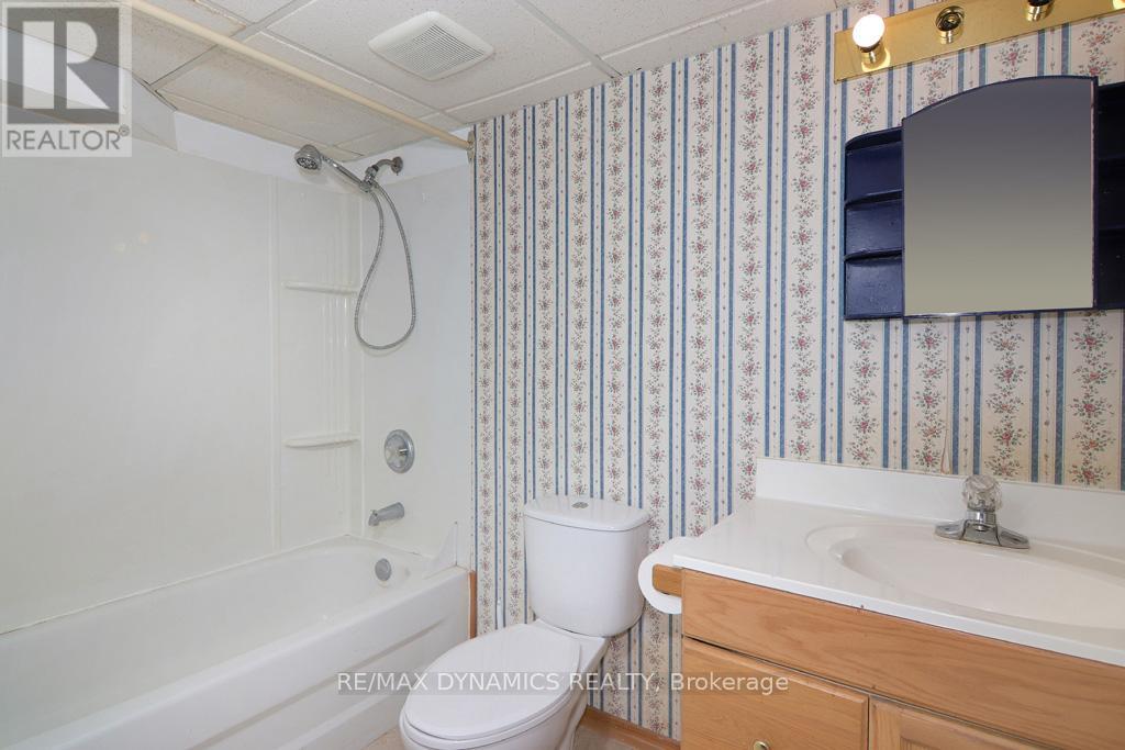 26 Beamer Avenue, St. Catharines (Bunting/linwell), Ontario  L2M 2L3 - Photo 27 - X12209124