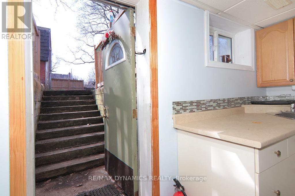 26 Beamer Avenue, St. Catharines (Bunting/linwell), Ontario  L2M 2L3 - Photo 30 - X12209124