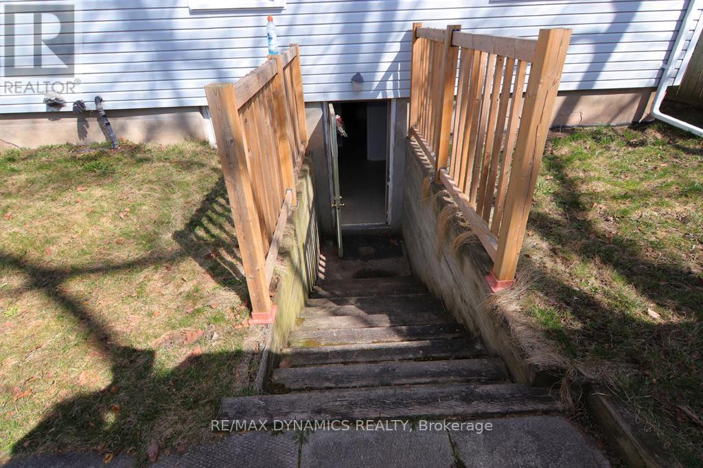 26 Beamer Avenue, St. Catharines (Bunting/linwell), Ontario  L2M 2L3 - Photo 31 - X12209124
