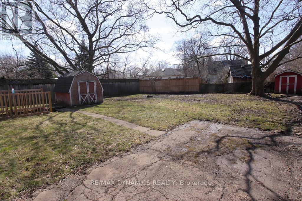 26 Beamer Avenue, St. Catharines (Bunting/linwell), Ontario  L2M 2L3 - Photo 33 - X12209124
