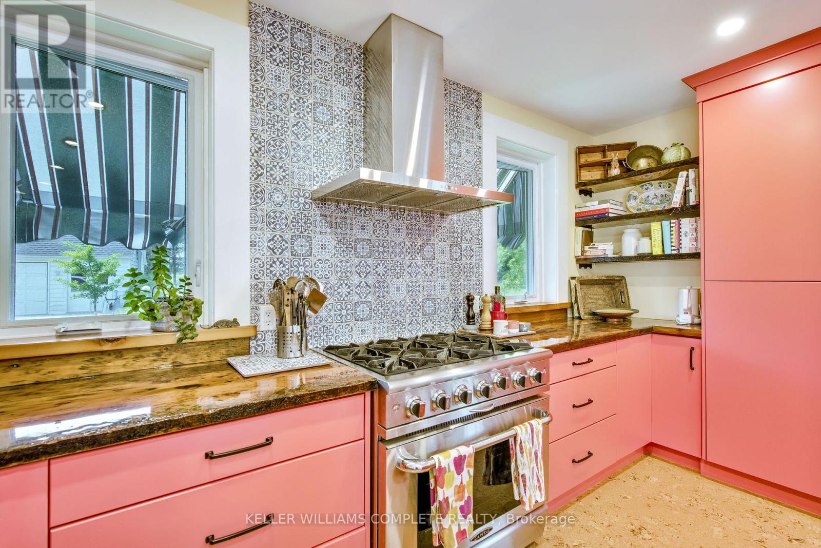 519 Queenston Road, Niagara-On-The-Lake (Rural), Ontario  L0S 1J0 - Photo 12 - X12209157