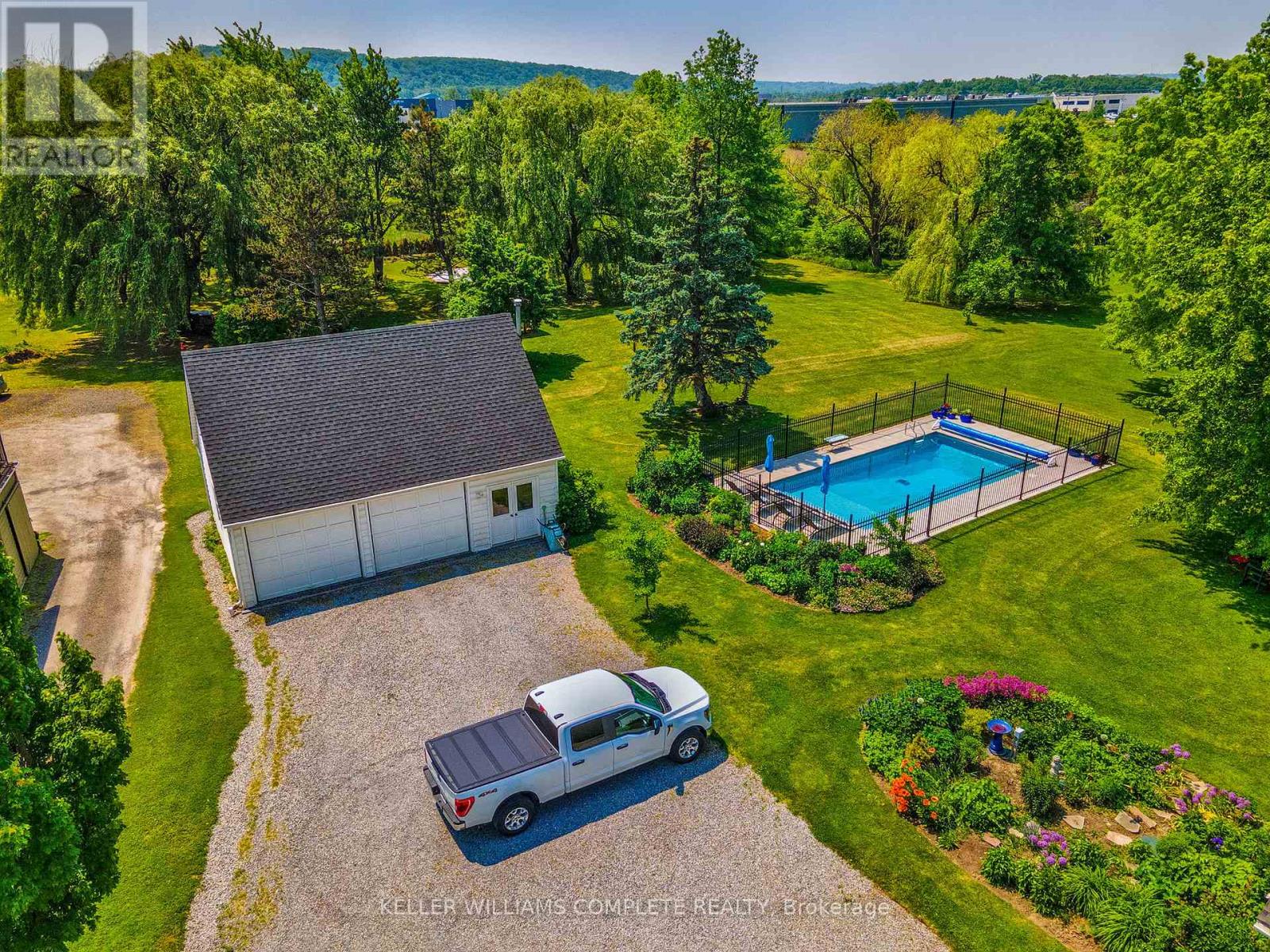 519 Queenston Road, Niagara-On-The-Lake (Rural), Ontario  L0S 1J0 - Photo 2 - X12209157