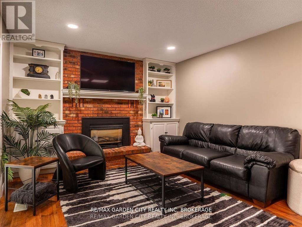 11 Vintage Crescent, St. Catharines (Ridley), Ontario  L2S 3C1 - Photo 14 - X12209168