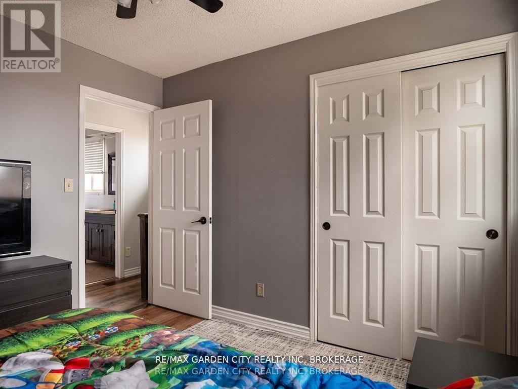 11 Vintage Crescent, St. Catharines (Ridley), Ontario  L2S 3C1 - Photo 20 - X12209168