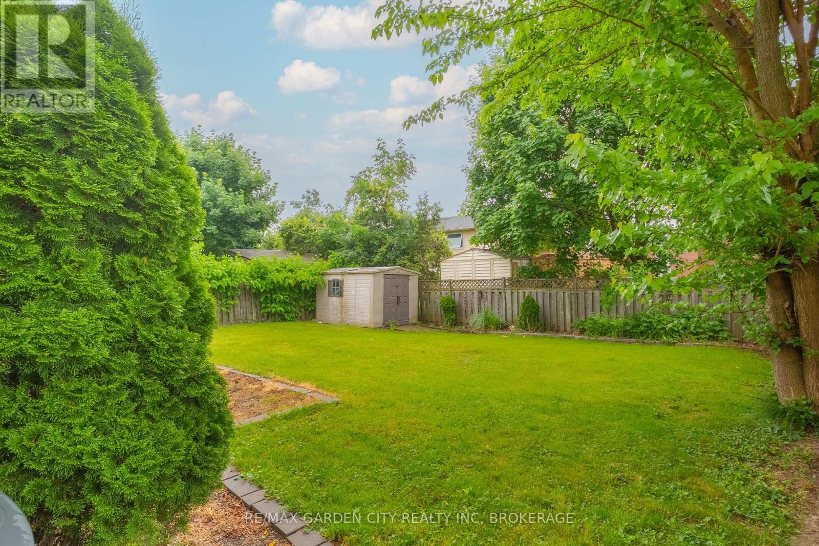 11 Vintage Crescent, St. Catharines (Ridley), Ontario  L2S 3C1 - Photo 40 - X12209168